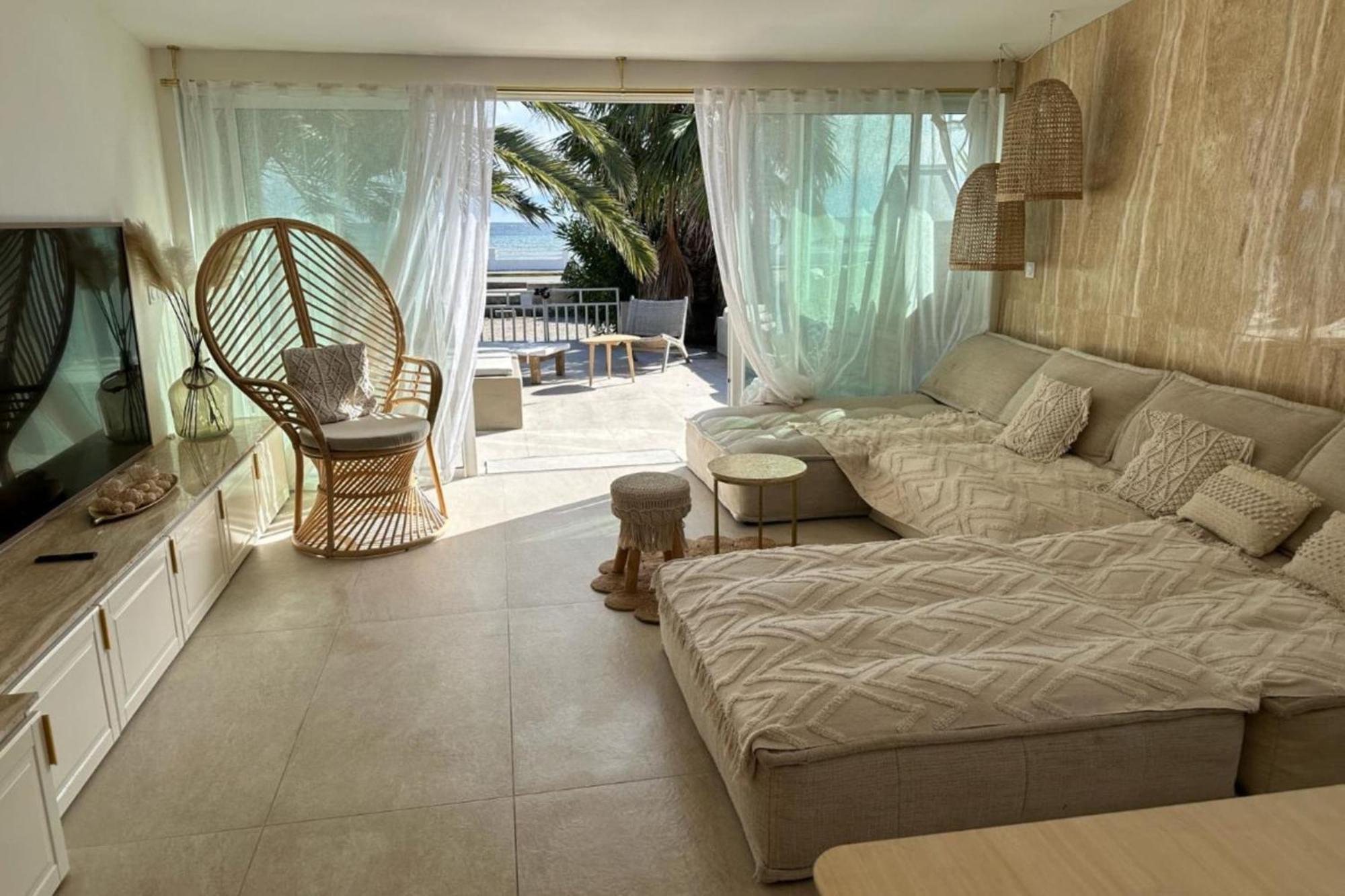 Beautiful House With Terrace Sea Front - Casa de férias *
